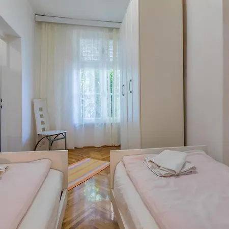 公寓 With Parking Space Selce, Crikvenica - 2381 塞尔瑟